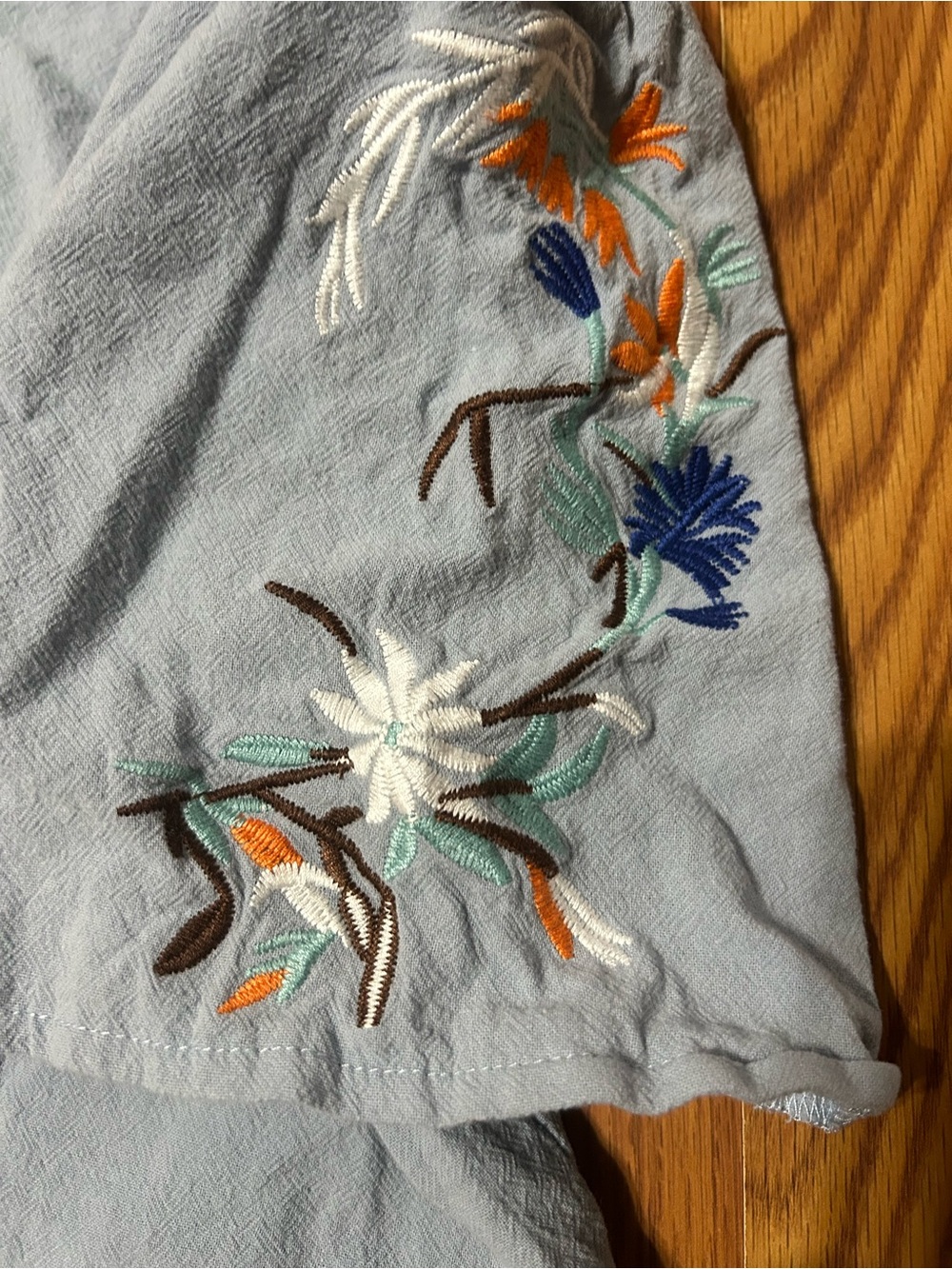 SHEIN Light Blue Short Sleeve Embroidered Linen-Blend Top Size M - Picture 2 of 4